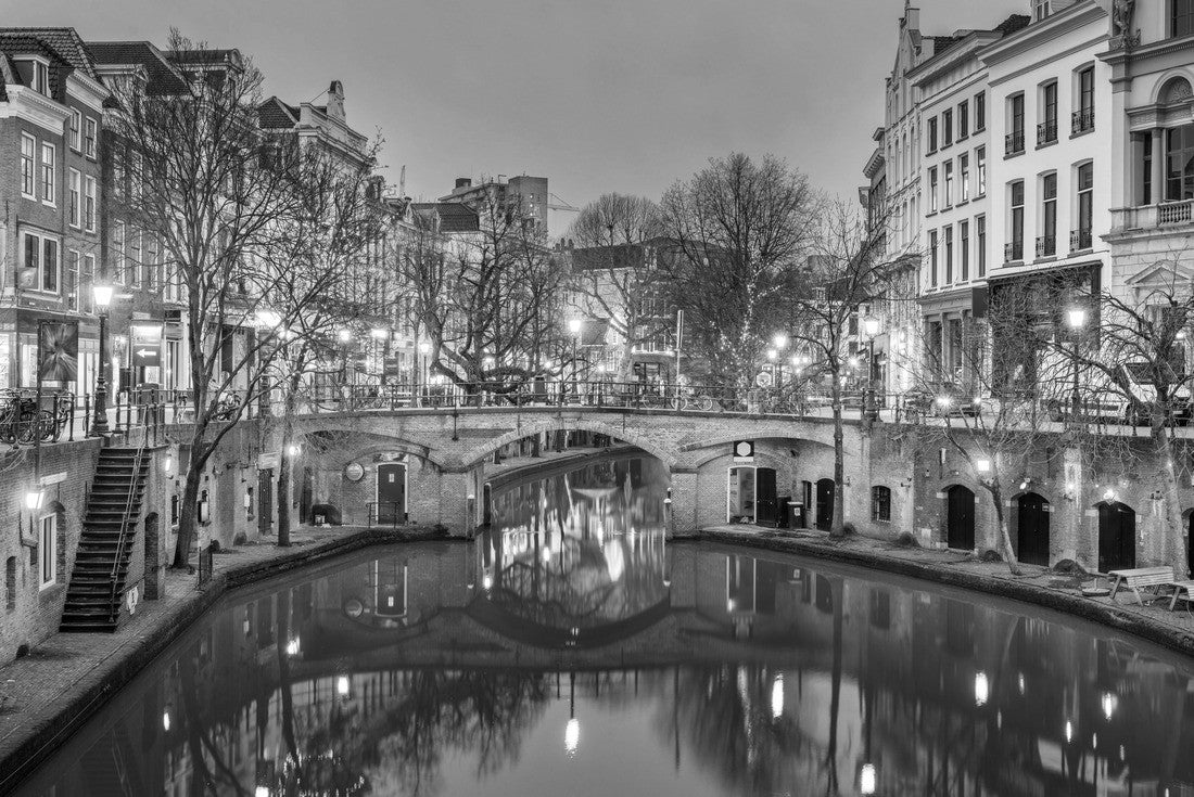 Utrecht, Dutch canals and cityscape at dusk 2000pc PuzzleBlack and White