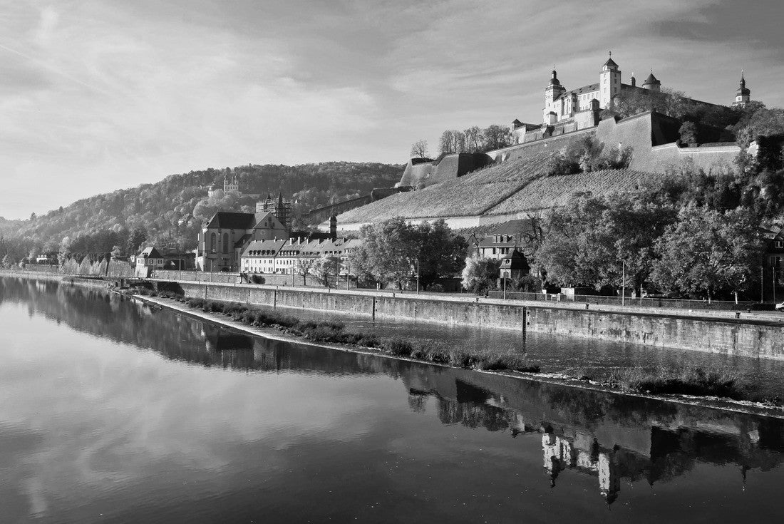 Marienburg Castle and Wurzburg 2000pc PuzzleBlack and White