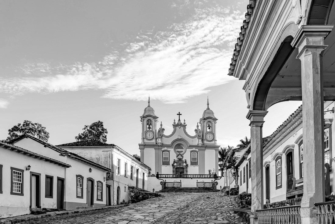A quiet historic street in the city of Tiradentes in Minas Gerais, with colonial houses and a baroque church in the background 2000pc PuzzleBlack and White
