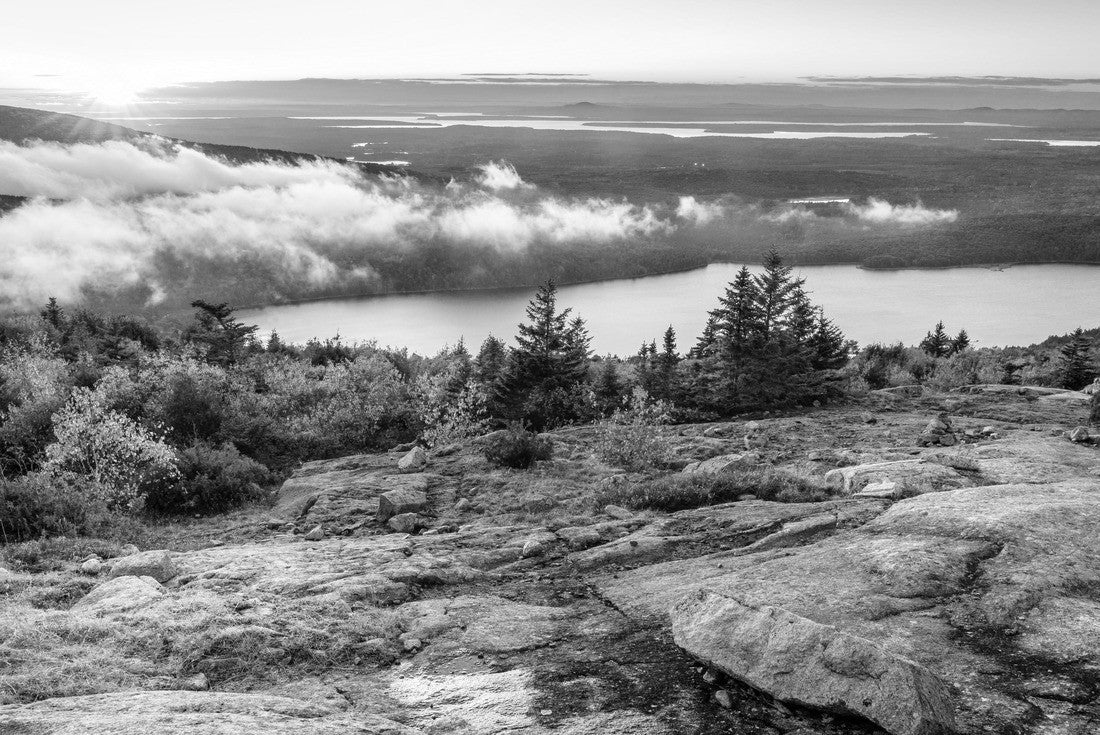 Panic-stricken sunset in Acadia National Park, from the top of Cadillac Mountain 2000pc PuzzleBlack and White