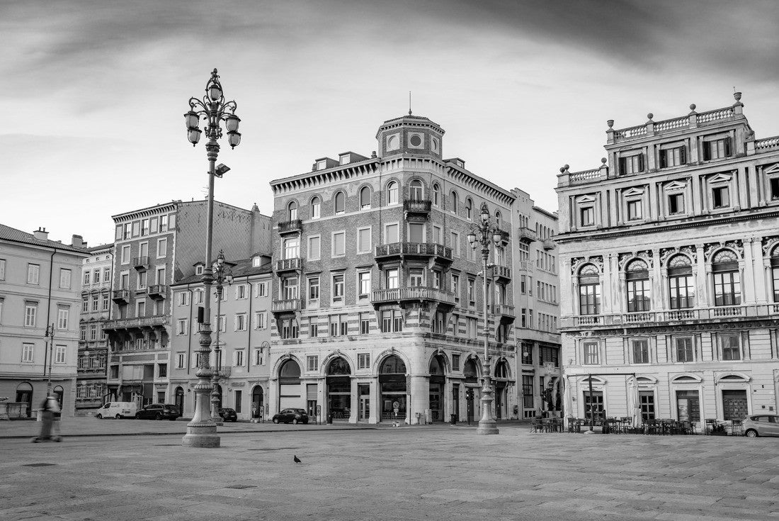 Beautiful summer sunrise in Trieste, Italy, Europe. Beautiful view of the Piazza del Ponte Rosso 2000pc PuzzleBlack and White