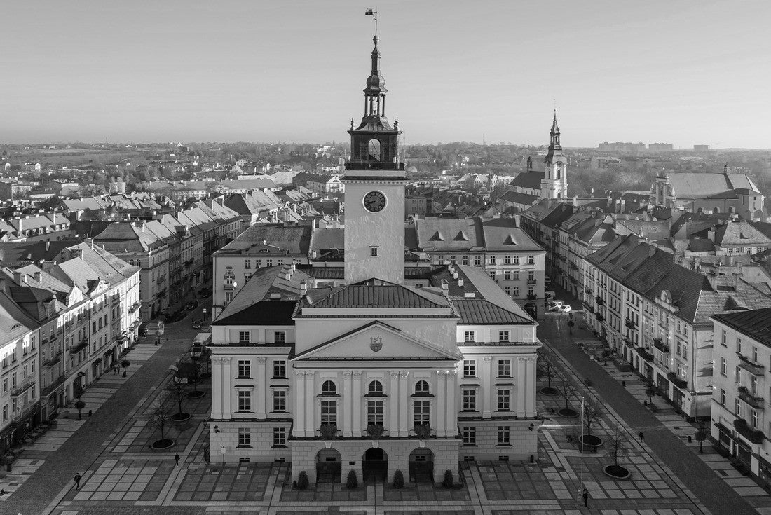 Town hall in Kalisz, Poland 2000pc PuzzleBlack and White