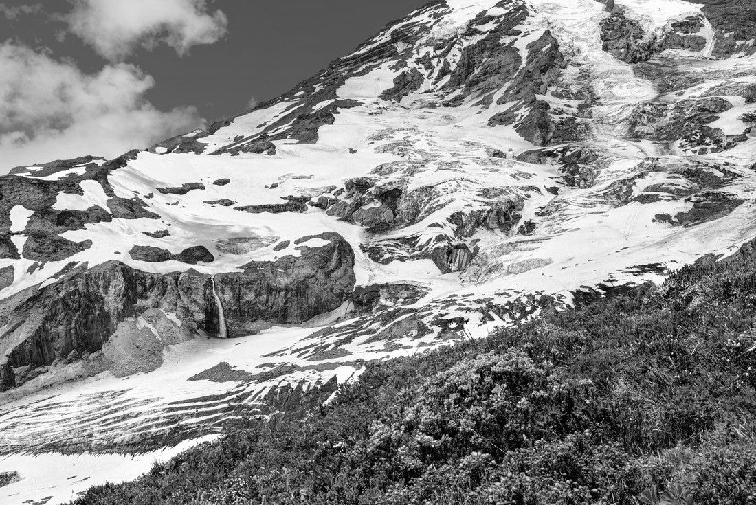 Noah Jigsaw Puzzle Skyline Trail, Mount Rainier. Mount Rainier National Park, Washington State, USA in black white 2000 pieces