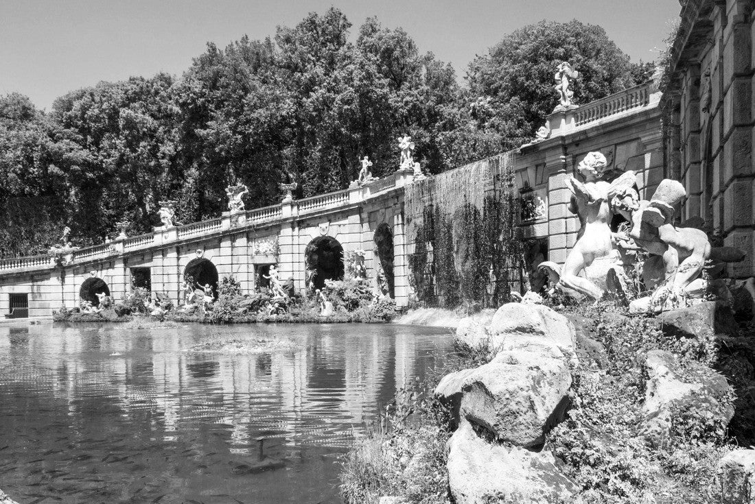Garden, Royal Palace of Caserta, Italy 2000pc PuzzleBlack and White
