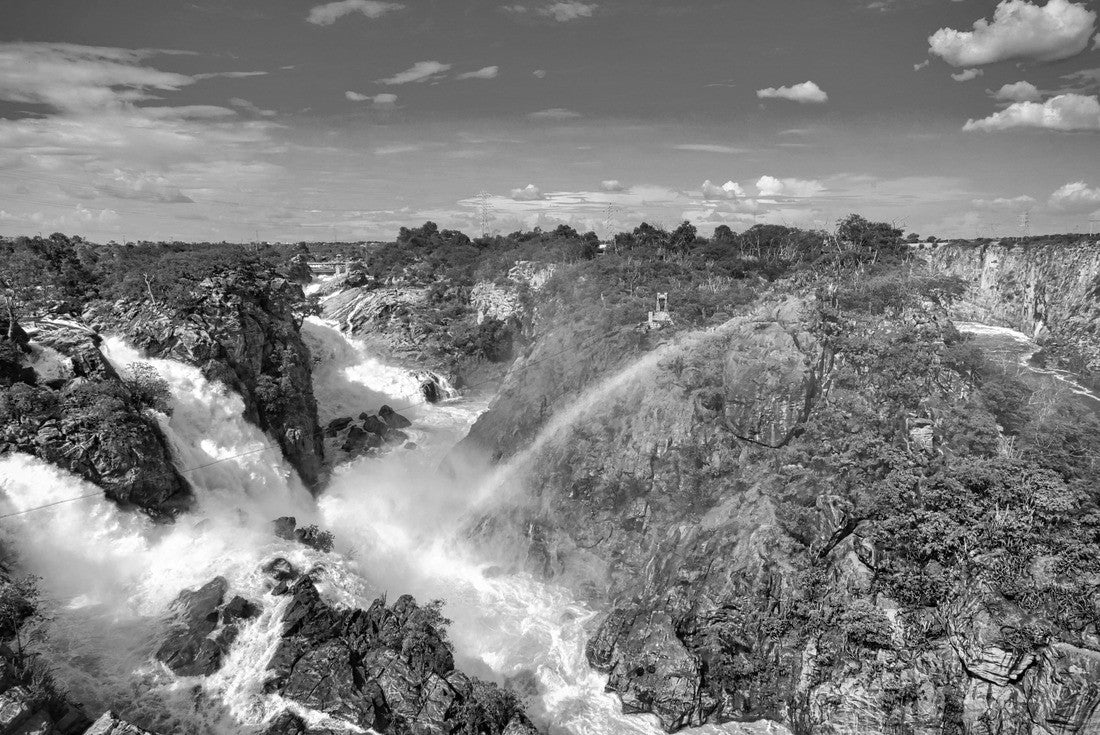 Noah Jigsaw Puzzle Paulo Afonso waterfall hydroelectric power station in black white 2000 pieces