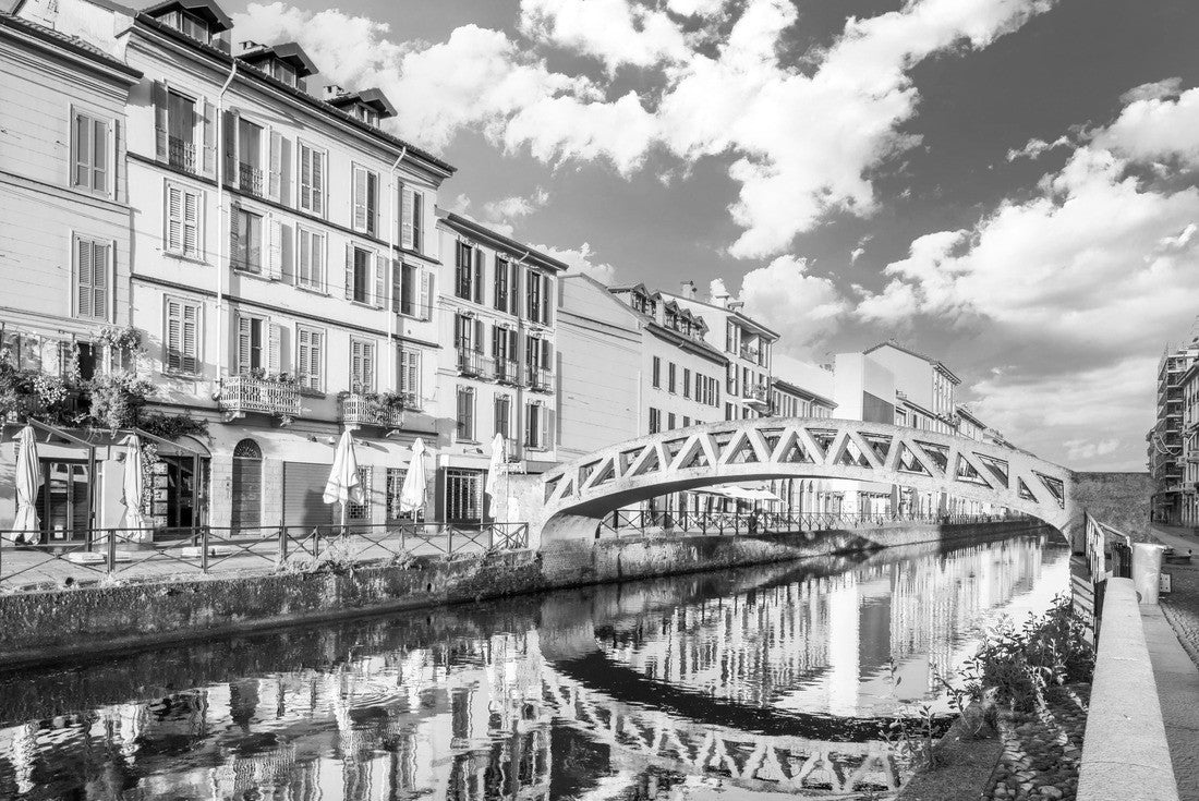 Milan, Italy. Bridge over the Naviglio Grande canal at sunrise, Milan, Lombardy 2000pc PuzzleBlack and White