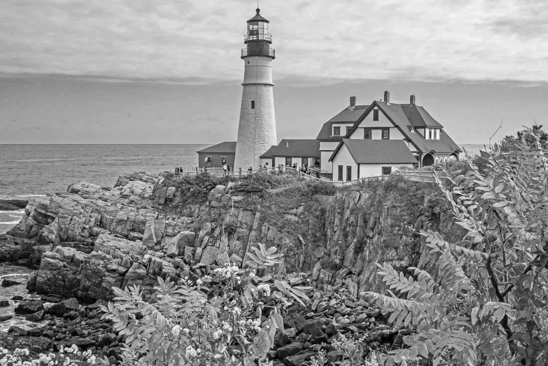 USA, New England, Maine, Cape Elizabeth, Atlantic Portland Head Light House during fall season 2000pc PuzzleBlack and White