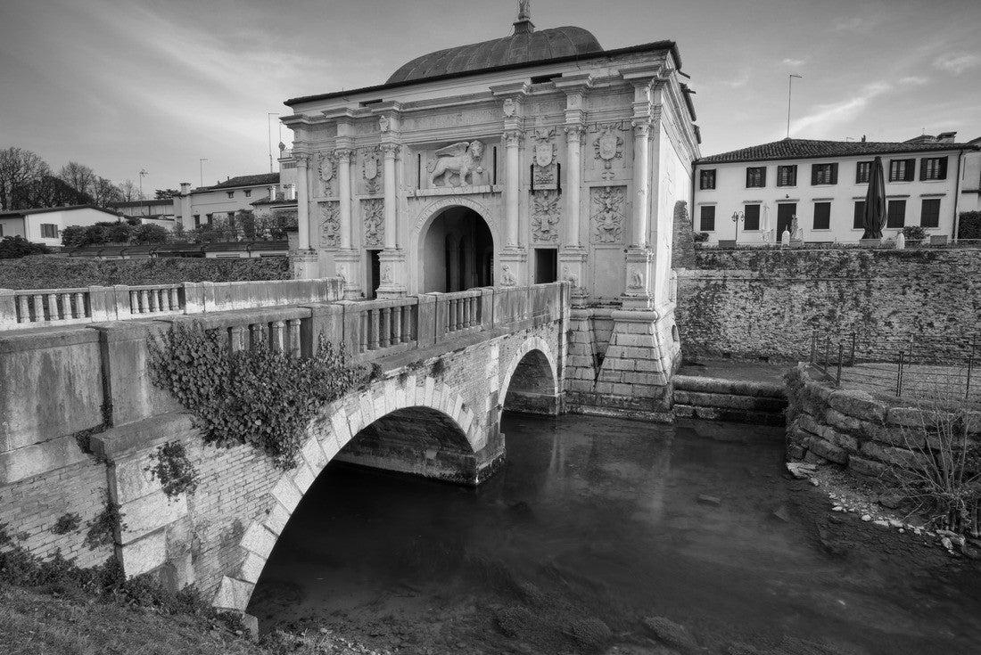 Treviso, Italy. Cityscape of Treviso, Italy with gate to the old town at sunset 2000pc PuzzleBlack and White