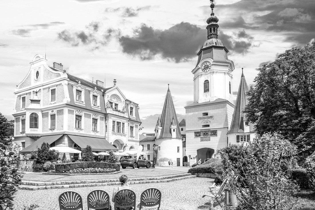 Stone Gate in Krems, Austria 2000pc PuzzleBlack and White