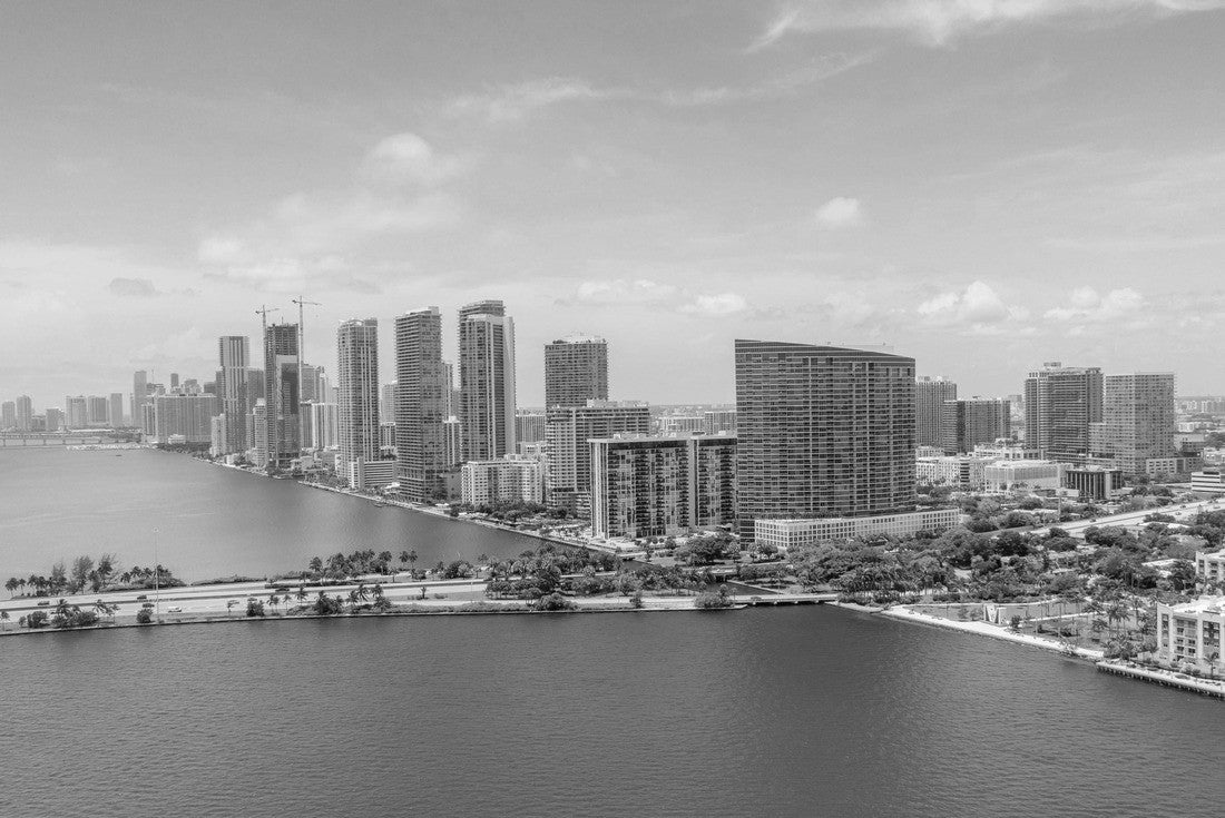 Edgewater Miami in Florida 2000pc PuzzleBlack and White