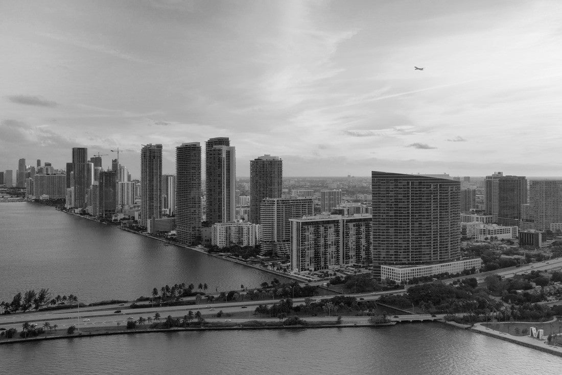 Sunset over Edgewater Miami in Florida 2000pc PuzzleBlack and White