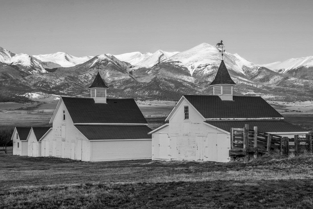 Beckwith Ranch Historic site in Westcliffe Colorado at sunrise 2000pc PuzzleBlack and White