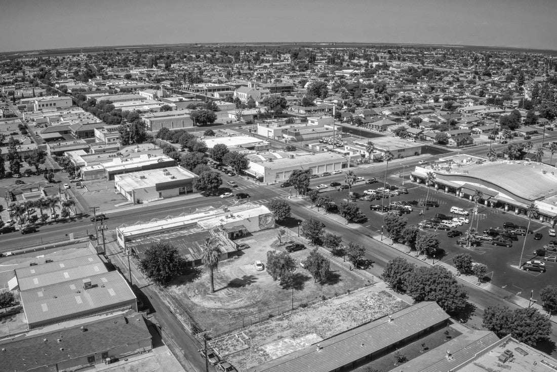 Aerial View of Downtown Delano, California in Spring 2000pc PuzzleBlack and White