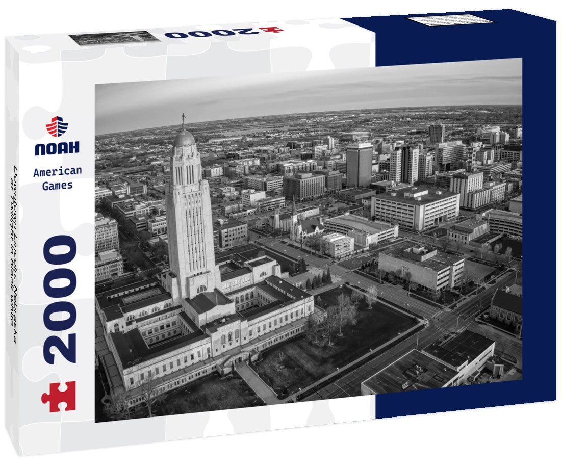 Downtown Lincoln, Nebraska at Twilight 2000pc PuzzleBlack and White
