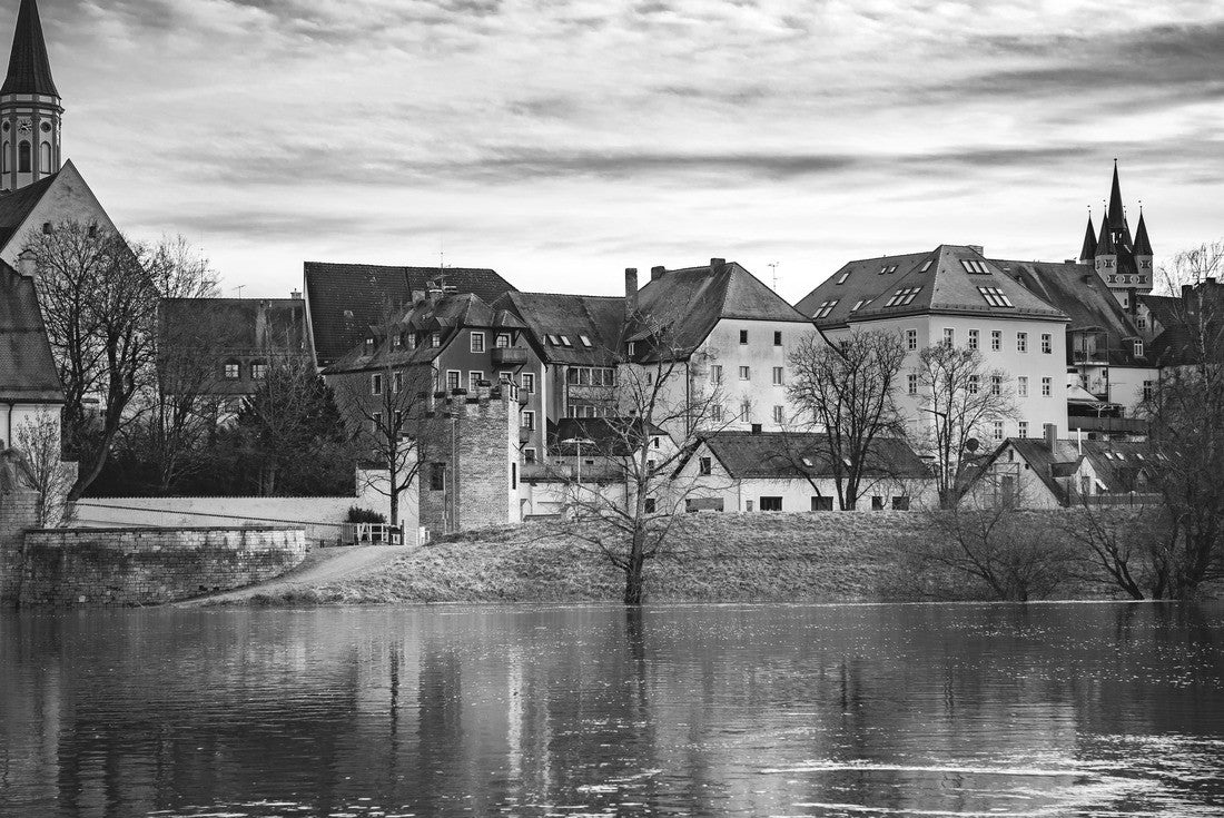 Straubing city and river Donau against a cloudy sky 2000pc PuzzleBlack and White