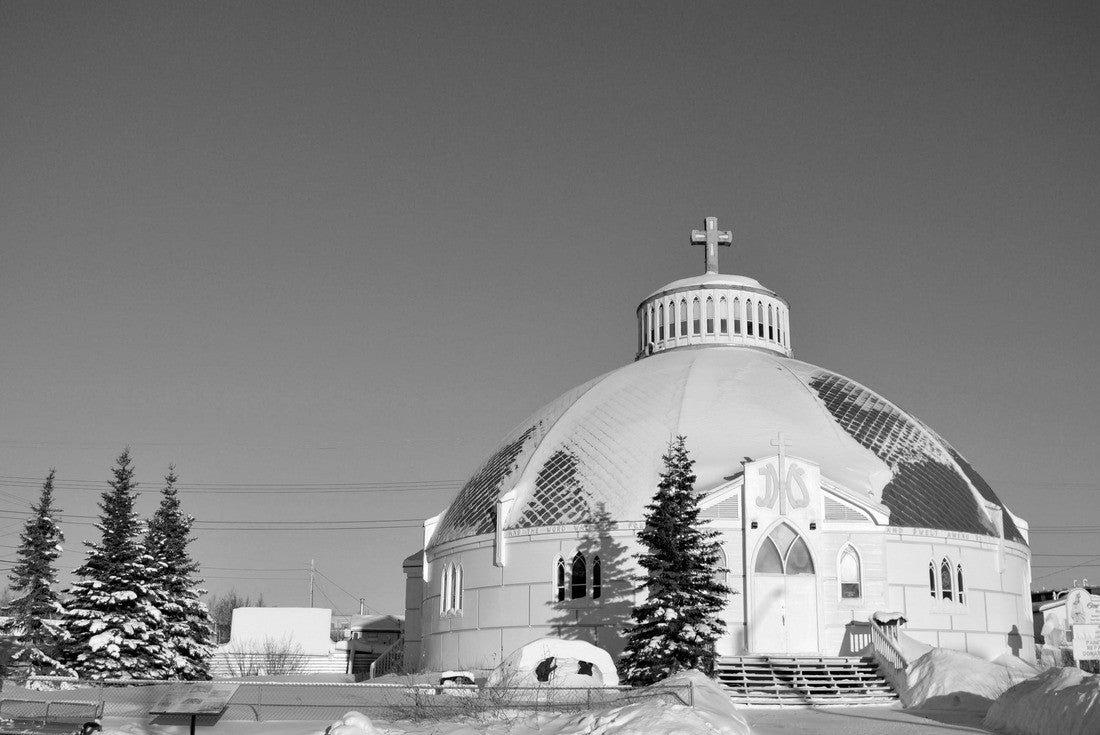 Noah Jigsaw Puzzle The Igloo Church in Inuvik, Northwest Territories in black white 2000 pieces