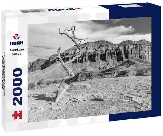 Noah Jigsaw Puzzle Old single tree in Capitol Reef National Park, Utah in black white 2000 pieces