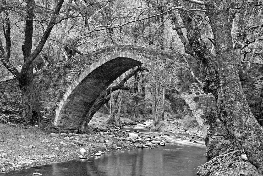 KELEFOS BRIDGE, CYPRUS. The old Venetian bridge of Kelefos (or “Tzielefos”), between Agios Nikolaos and Platres villages, Troodos mountain, district of Limassol (Lemesos) 2000pc PuzzleBlack and White