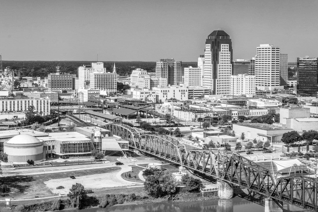 Shwarport, Louisiana, USA Skyline in the city center over the river 2000pc PuzzleBlack and White