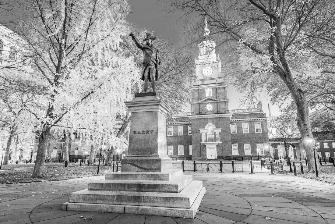 Philadelphia, Pennsylvania, USA, in the fall season at historic Independence Hall 2000pc PuzzleBlack and White