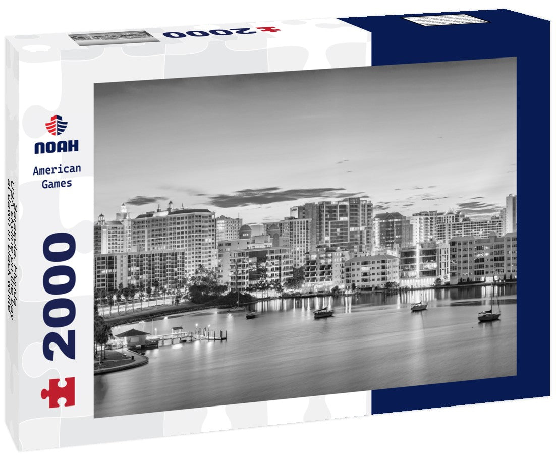 Sarasota, Florida, USA skyline on the bay at dawn 2000pc PuzzleBlack and White