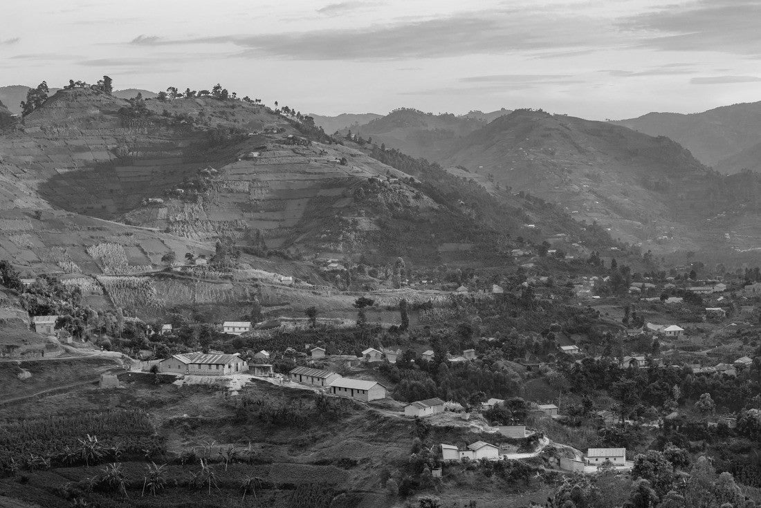 Kisoro Uganda beautiful sunset over mountains and hills of pastures and farms in villages of Uganda. Amazing colorful sky and incredible landscape to travel and admire the beauty of nature in Africa 2000pc PuzzleBlack and White