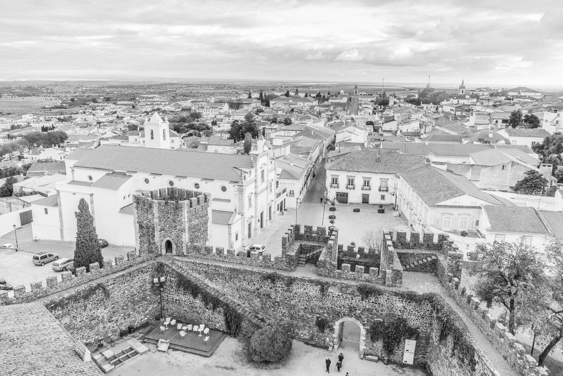 Cityscape with castel and cathedral, Beja, Alentejo, Portugal 2000pc PuzzleBlack and White