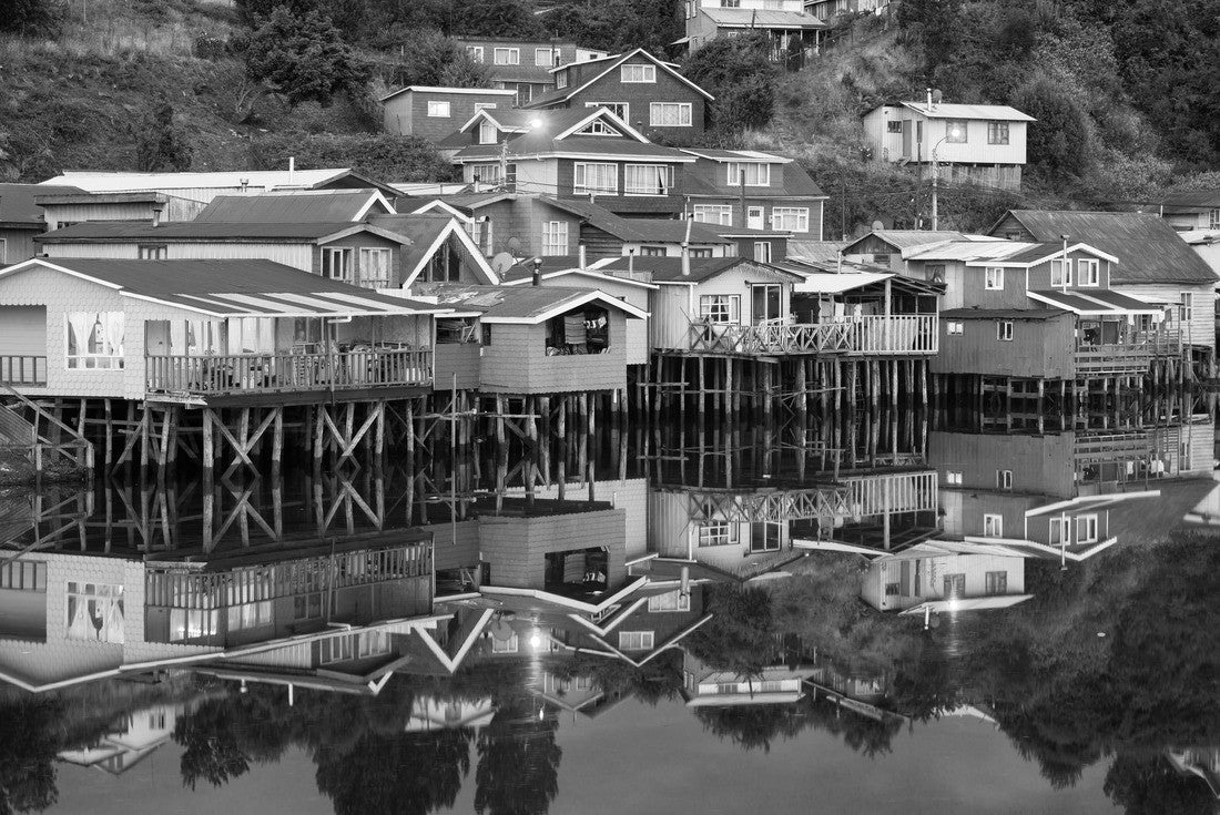 Traditional stilt houses known as palafitos in Castro on the island of Chiloe in southern Chile 2000pc PuzzleBlack and White
