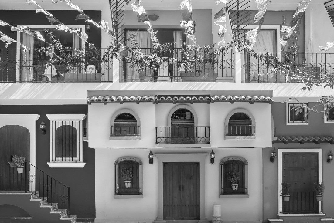 Old streets Puerto Vallarta, Jalisco, Mexico 2000pc PuzzleBlack and White