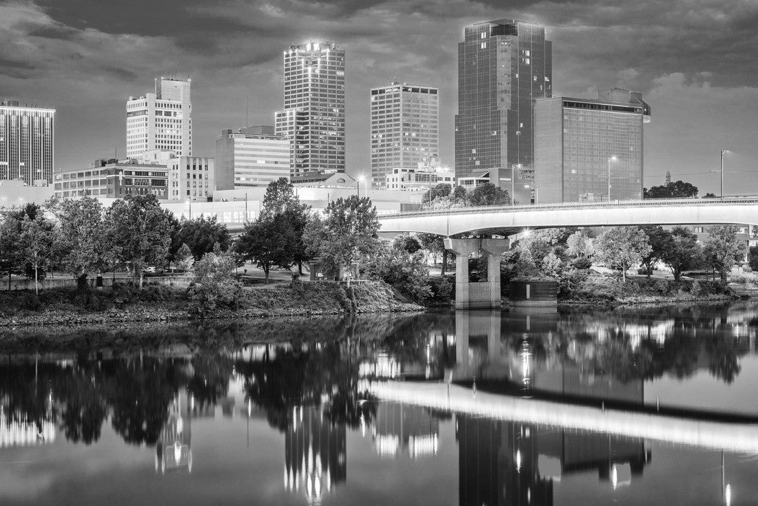 Little Rock, Arkansas, USA skyline at the river at dusk 2000pc PuzzleBlack and White