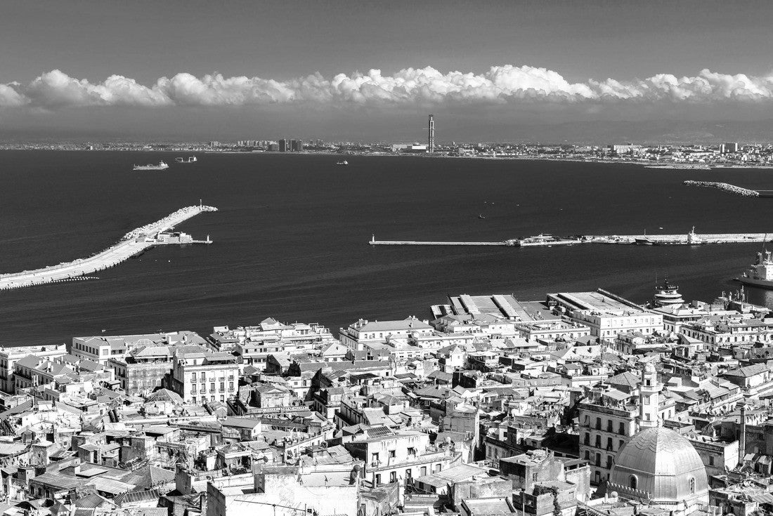 the city centre of Algiers, the capital of Algeria 2000pc PuzzleBlack and White