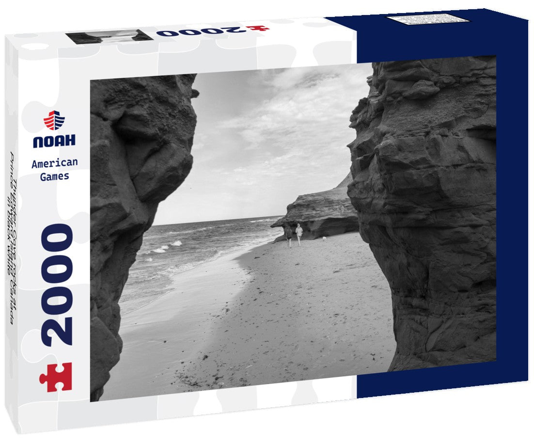 Thunder Cove rocks at Prince Edward Island Canada 2000pc PuzzleBlack and White