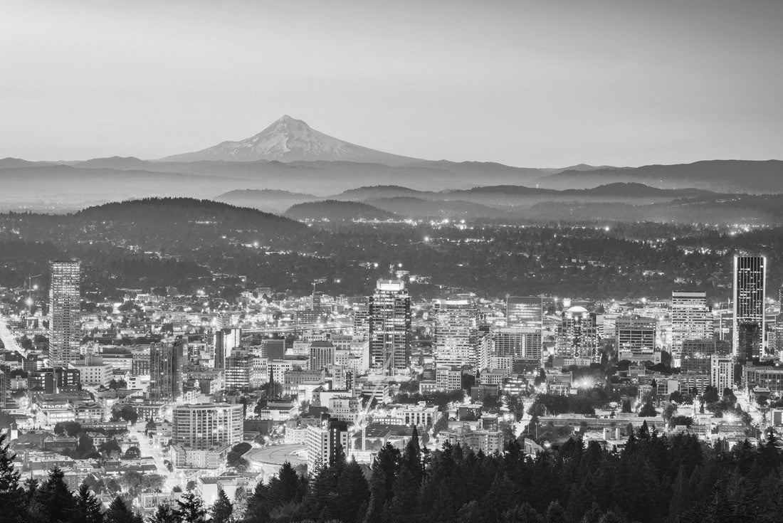 Portland, Oregon, USA skyline at dusk with Mt. Hood in the distance 2000pc PuzzleBlack and White