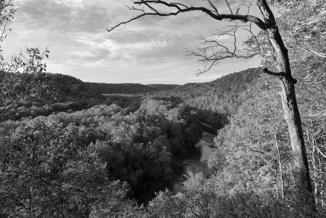 The sun sets over the Green River at Mammoth Cave National Park, Kentucky 2000pc PuzzleBlack and White