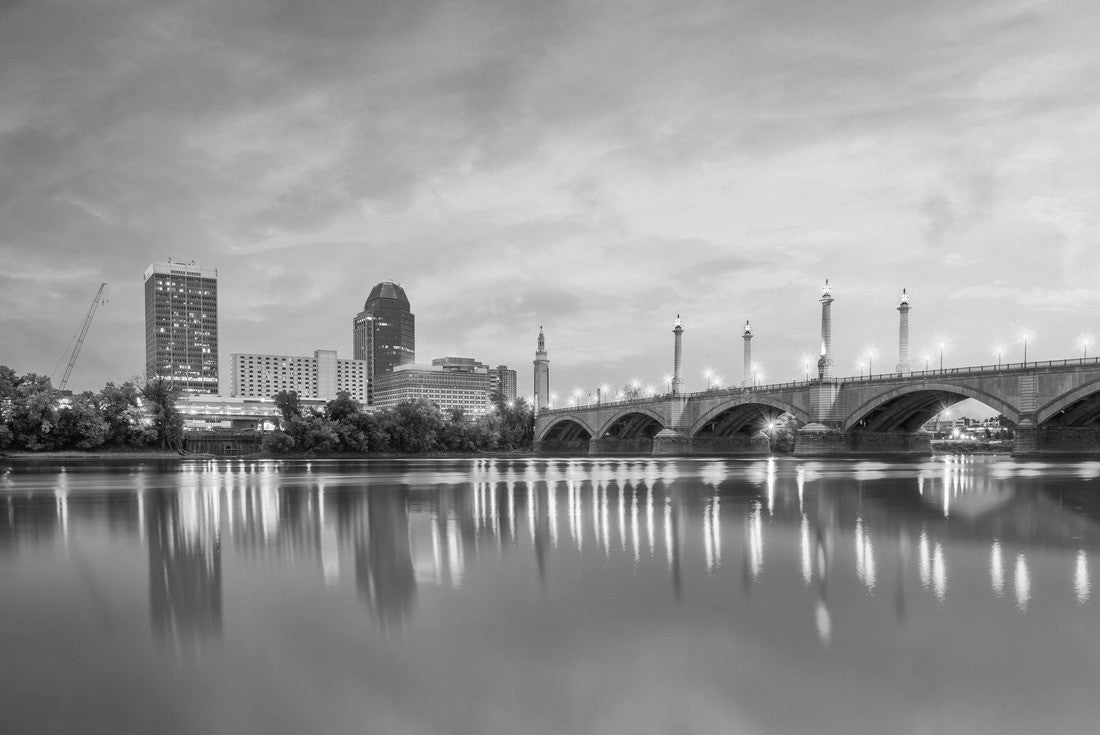 Springfield, Massachusetts, USA downtown skyline on the river at dusk 2000pc PuzzleBlack and White