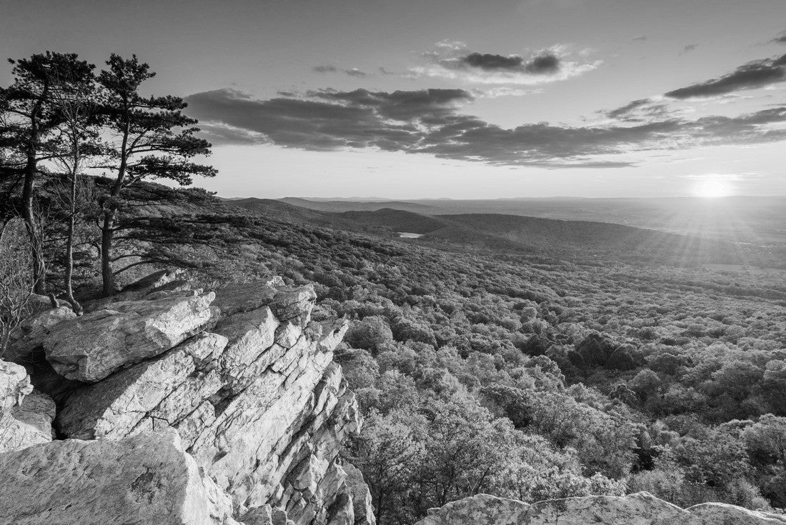 Sunset View from Annapolis Rocks, along the Appalachian Trail on South Mountain, Maryland 2000pc PuzzleBlack and White