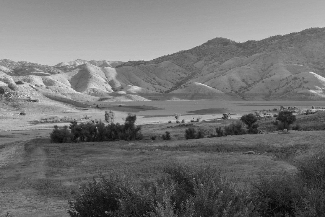 Noah Jigsaw Puzzle Lake Kaweah Recreation Area at sunrise Tulare county, California, USA in black white 2000 pieces