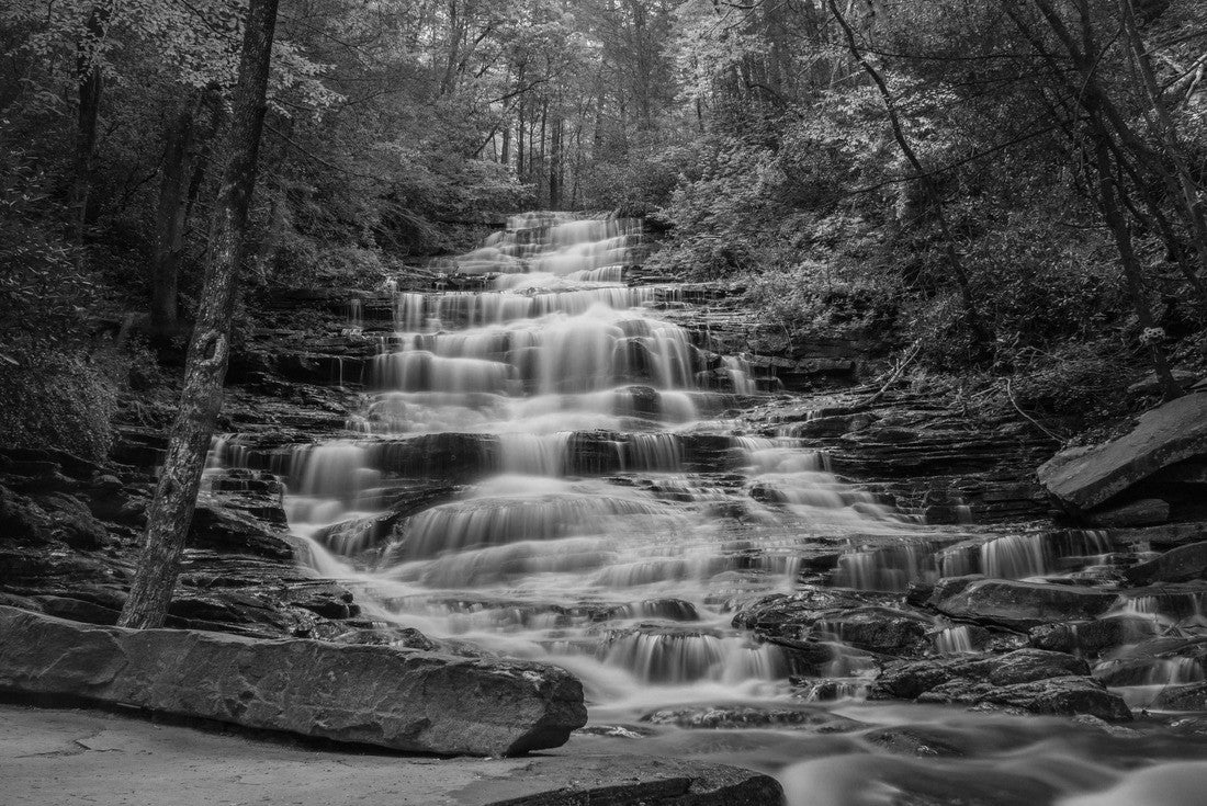 The cascading water of Minnehaha Falls, Rabun County, Georgia 2000pc PuzzleBlack and White