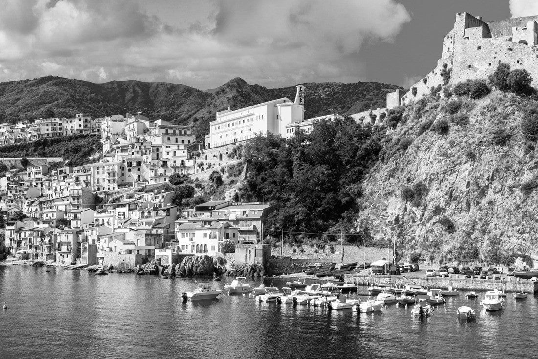 Beautiful coastal town of Scilla in Calabria. View with medieval castle over rocks 2000pc PuzzleBlack and White