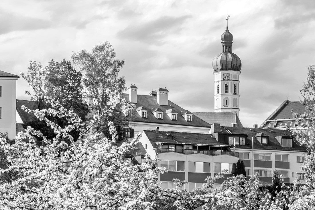 city of Dachau next to Munich in Bavaria, Germany 2000pc PuzzleBlack and White