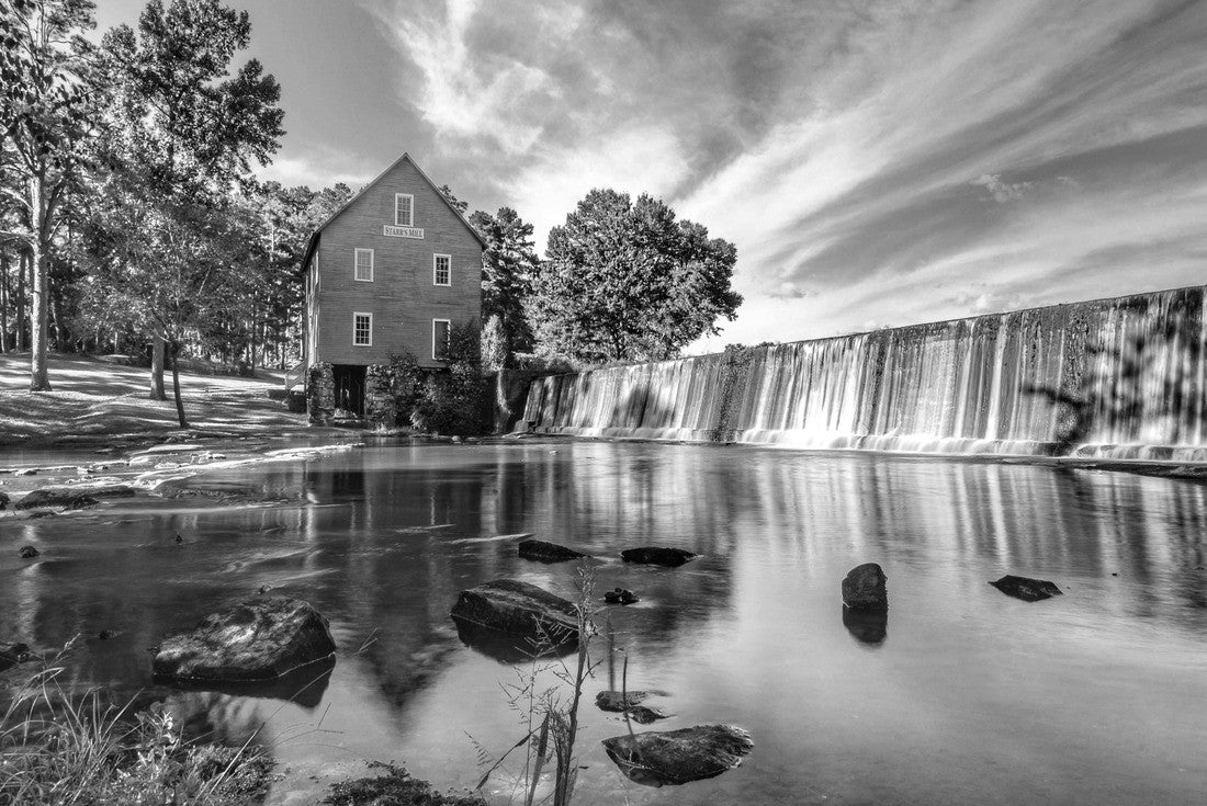Starr's Mill near Peachtree City Georgia 2000pc PuzzleBlack and White
