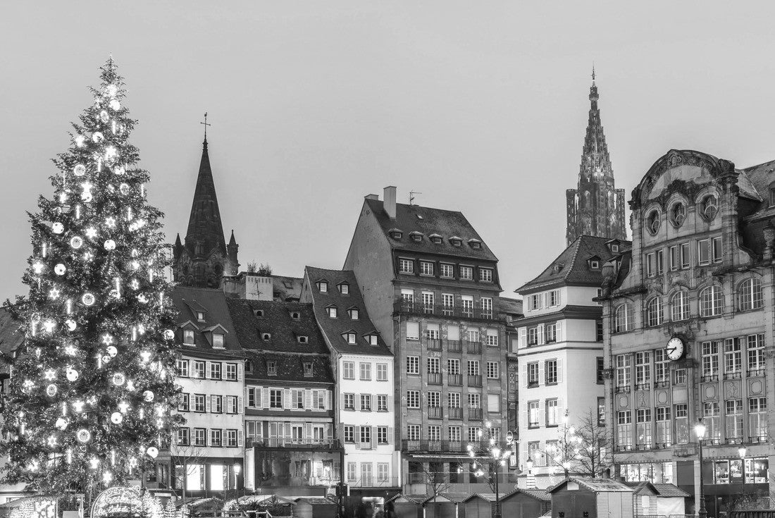 Place Kleber with the Christmas Tree and Market in Strasbourg - Alsace, France 2000pc PuzzleBlack and White