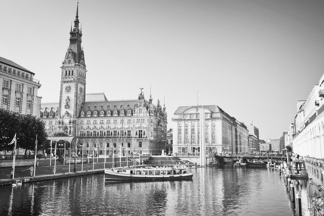 Hamburg townhall and Alster river 2000pc PuzzleBlack and White