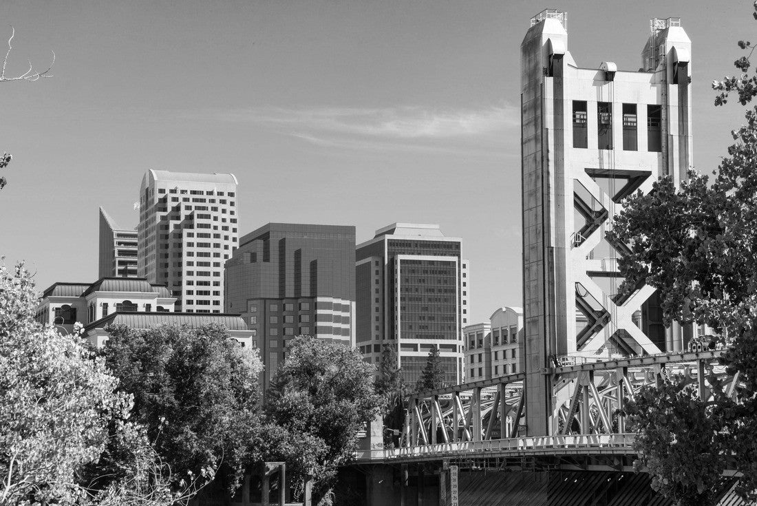 Tower Bridge and downtown skyscrapers on a sunny day in Sacramento, California 2000pc PuzzleBlack and White