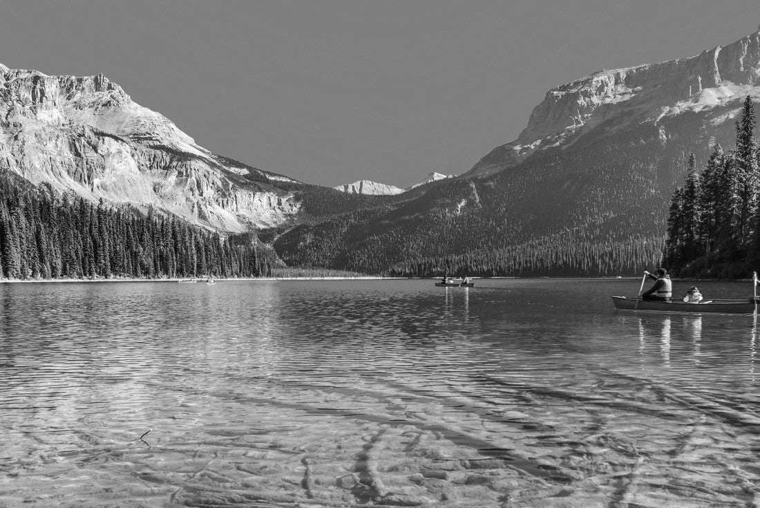 Noah Jigsaw Puzzle Emerald Lake, Yoho National Park in Canada in black white 2000 pieces