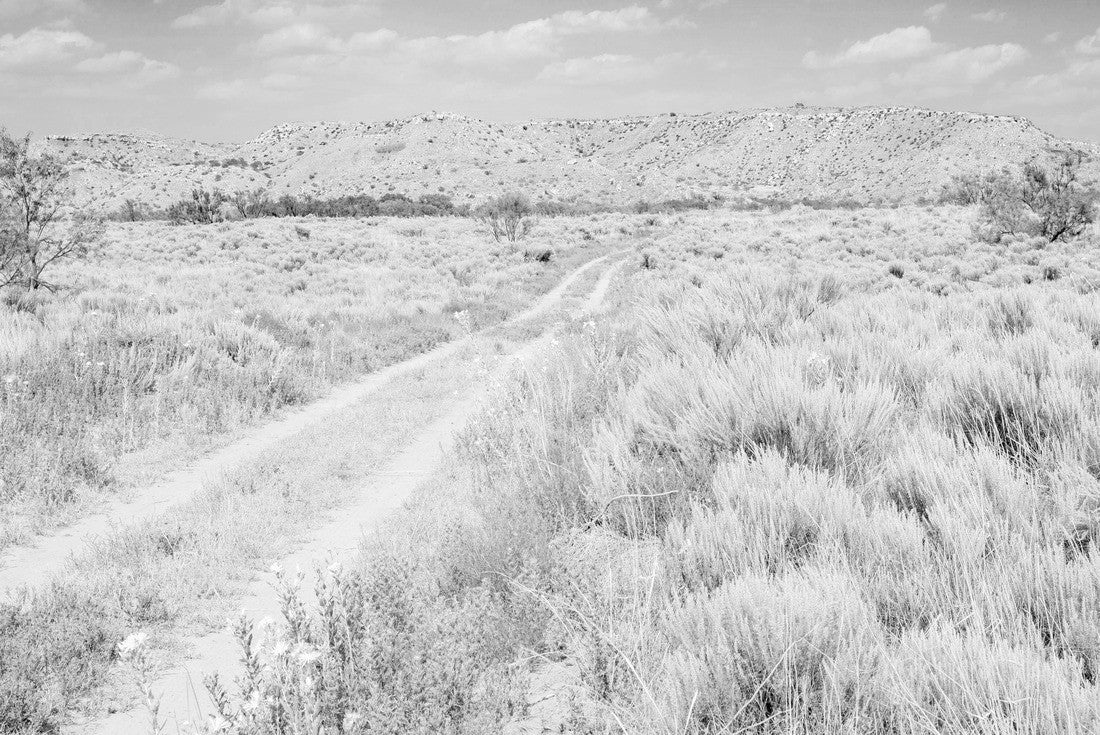 Alibates Flint Quarries National Monument in Texas, USA 2000pc PuzzleBlack and White