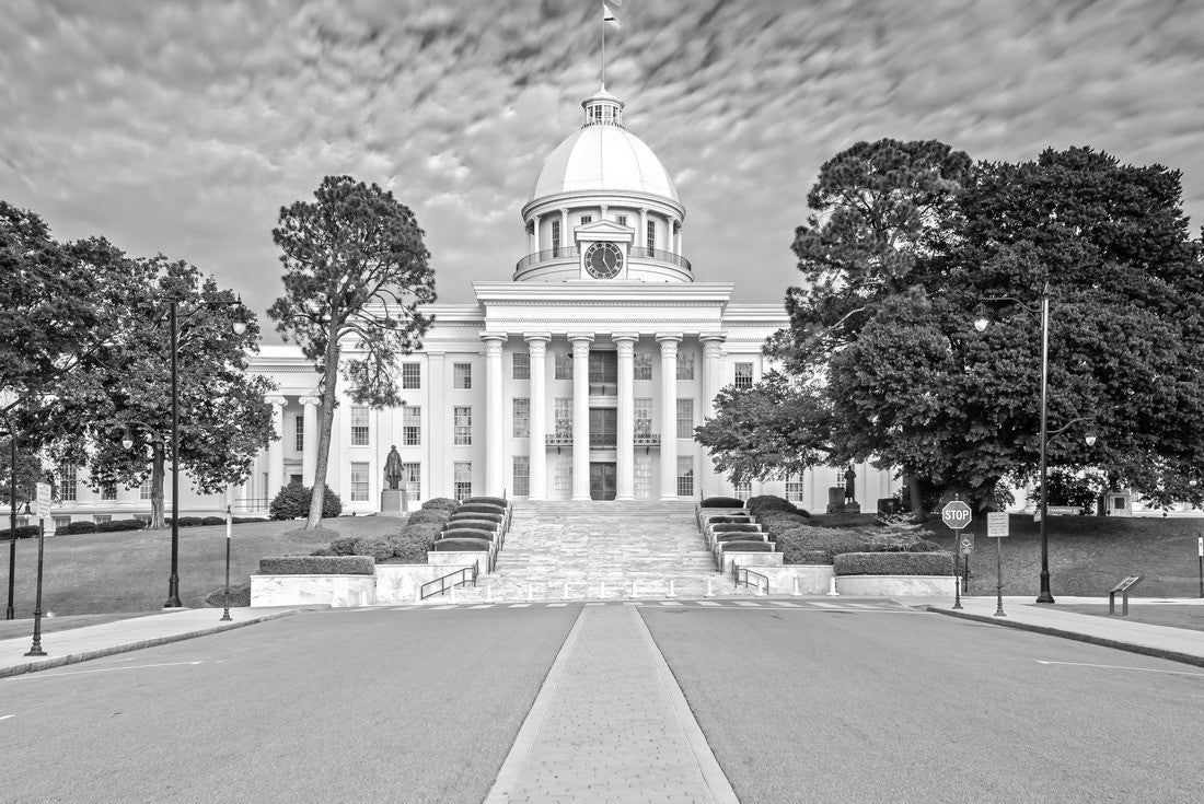 Alabama State Capitol in Montgomery 2000pc PuzzleBlack and White
