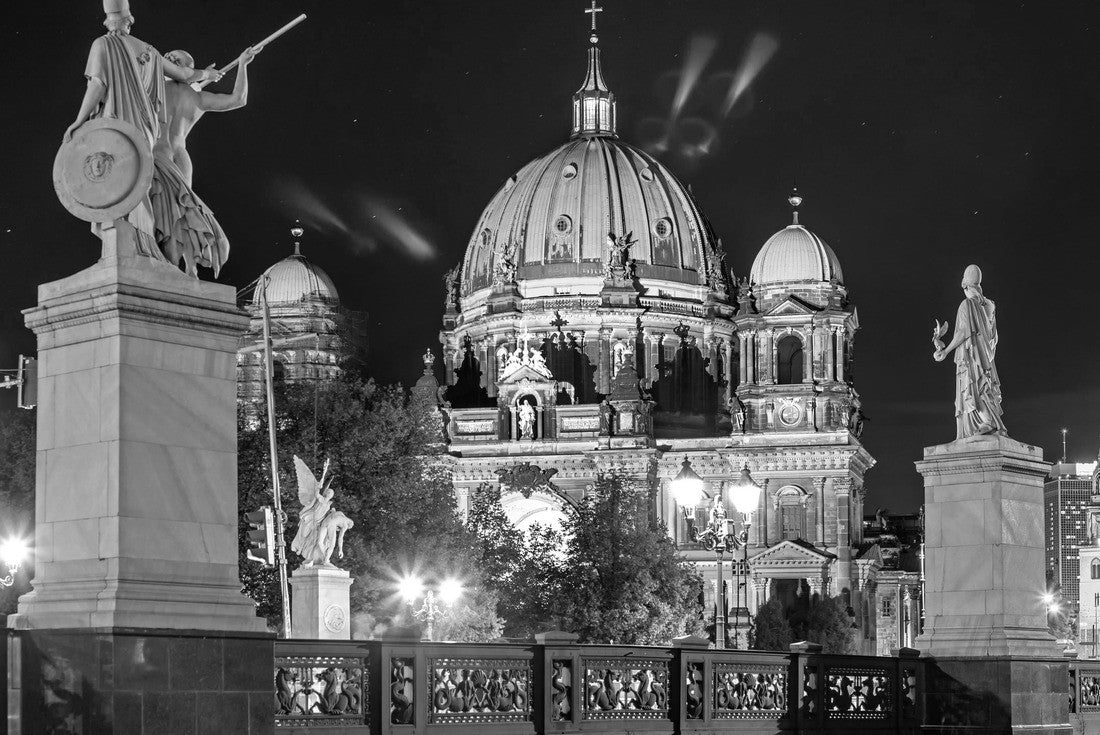 Cityscape Berlin city center colorfully illuminated at night during the Festival of Lights, Berlin, Germany 2000pc PuzzleBlack and White