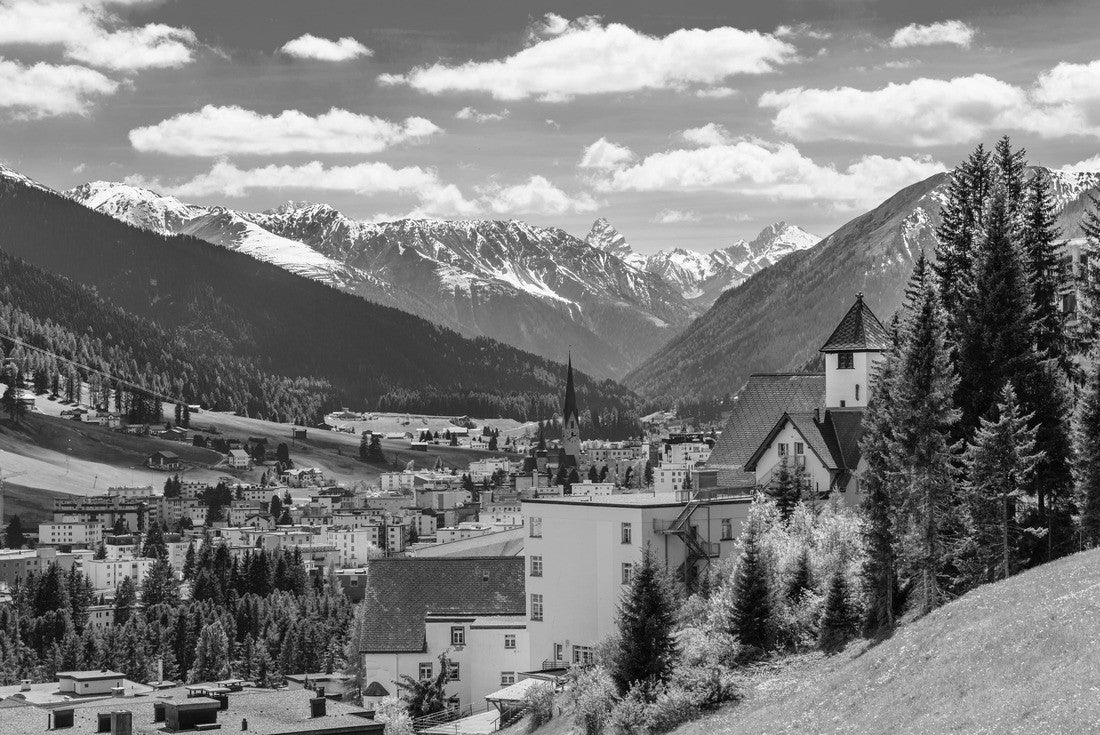 Houses in the village of Dorf in the Alps, Davos, Graubuenden, Switzerland 2000pc PuzzleBlack and White