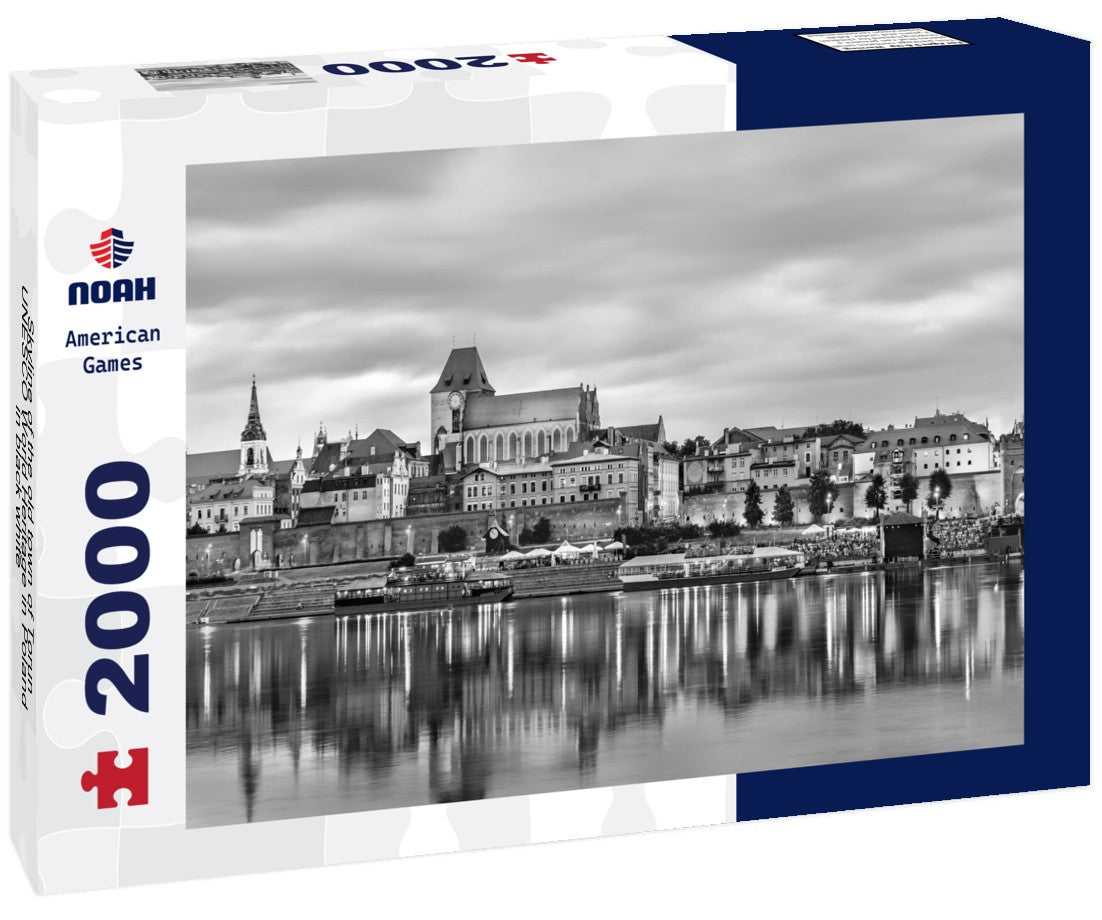 Skyline of the old town of Torun, UNESCO World Heritage in Poland 2000pc PuzzleBlack and White